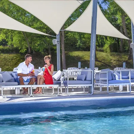 Punto Blu Valamar Village منتزه العطل *