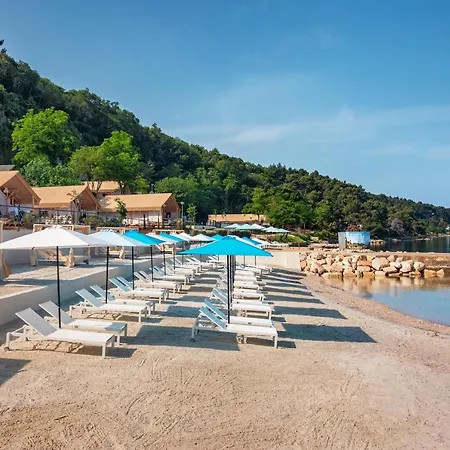 Punto Blu Valamar Village