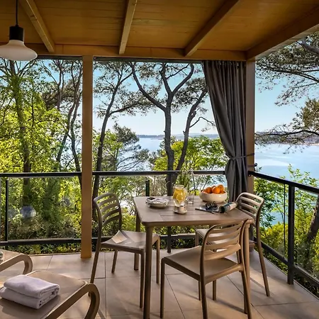 منتزه العطل Punto Blu Valamar Village