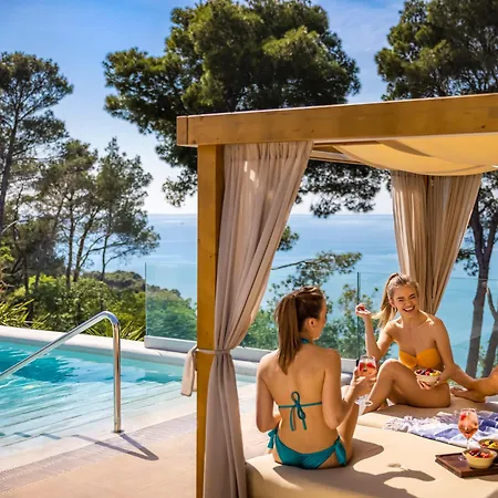 منتزه العطل Punto Blu Valamar Village *