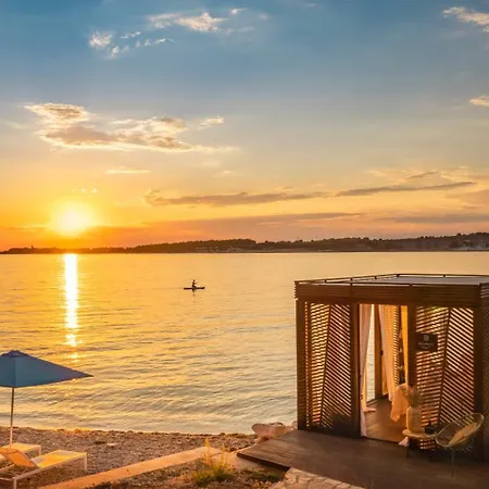 Punto Blu Valamar Village منتزه العطل