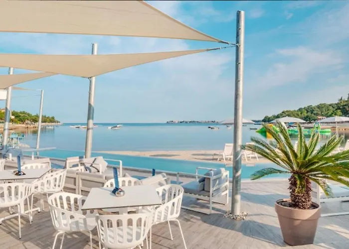 Prázdninový areál Punto Blu Valamar Village 4*